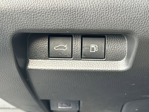 Used 2025 Toyota Crown Platinum image 20