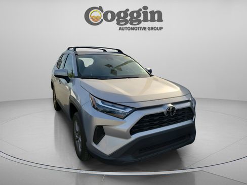 Used 2023 Toyota RAV4 XLE w/ Convenience Package FWD image 7