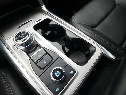 Used 2023 Ford Explorer XLT w/ Equipment Group 202A image 18