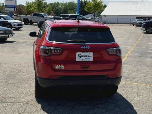 Used 2024 Jeep Compass Latitude AWD/4WD image 7