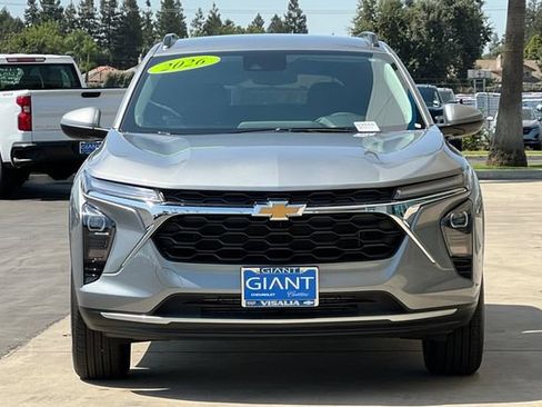 Used 2026 Chevrolet Trax LT FWD image 9