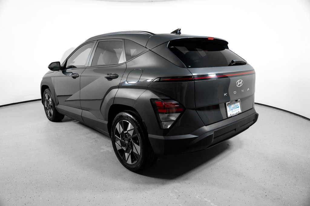 Certified 2025 Hyundai Kona SEL FWD image 12