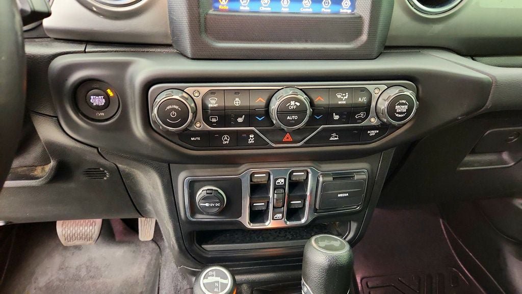 Used 2021 Jeep Wrangler Unlimited Sahara w/ Cold Weather Group AWD/4WD image 18