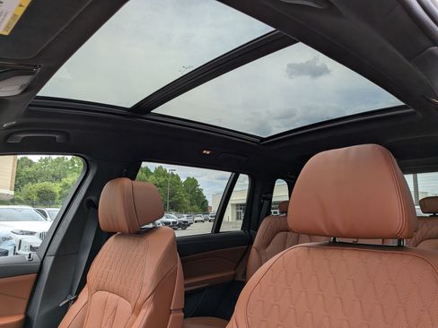 New 2027 BMW X7 xDrive40i w/ M Sport Package AWD/4WD image 17