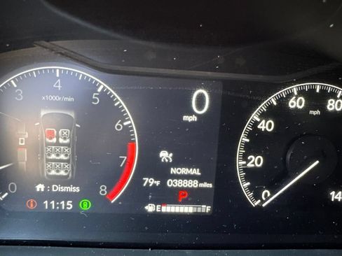 Used 2023 Honda Pilot Touring image 5