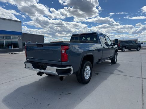 Used 2025 Chevrolet Silverado 2500 LT AWD/4WD image 6