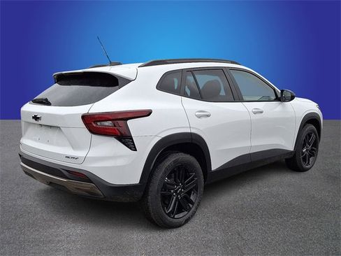 New 2026 Chevrolet Trax ACTIV image 3
