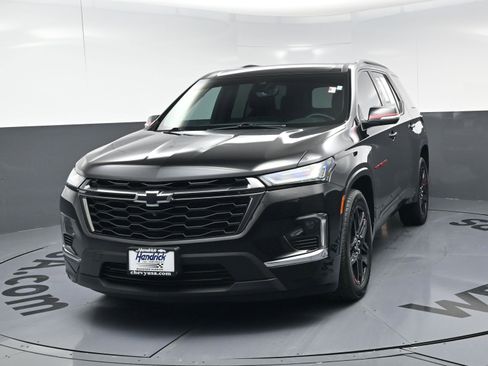 Certified 2023 Chevrolet Traverse Premier w/ Redline Edition image 11