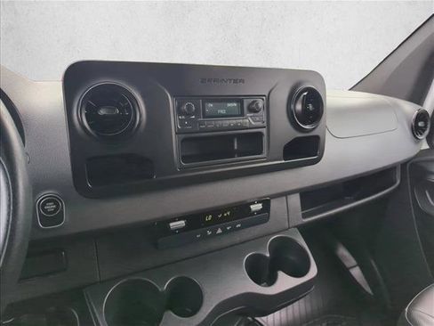 Used 2021 Mercedes-Benz Sprinter 2500 image 10