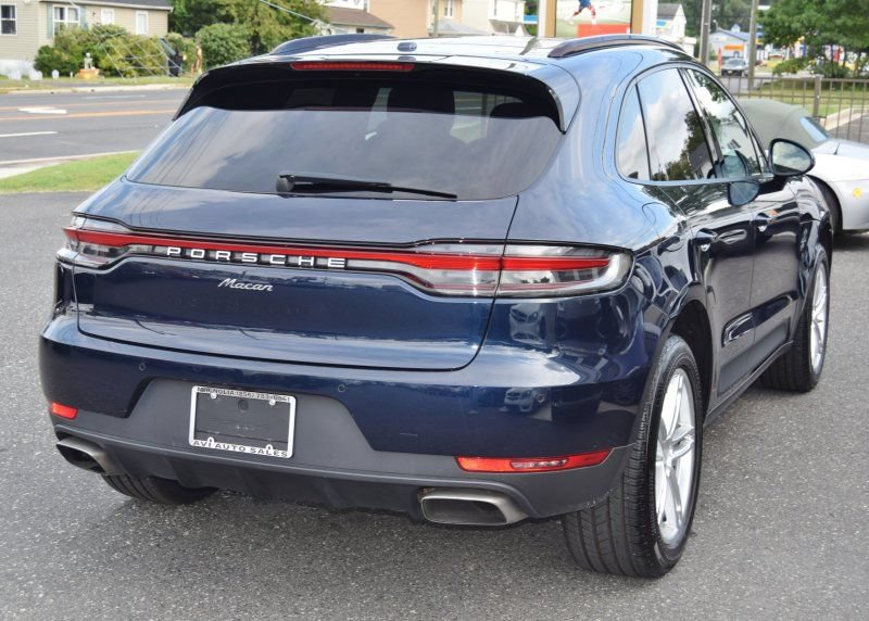 Used 2019 Porsche Macan AWD/4WD image 11