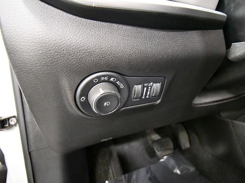 Used 2025 Jeep Compass Limited AWD/4WD image 19
