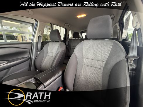 Used 2025 Nissan Rogue SV FWD image 13