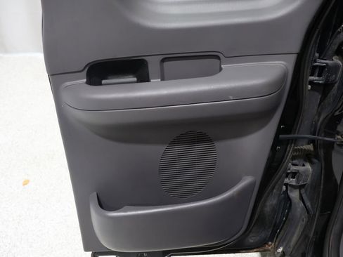 Used 2004 Ford F150 XLT image 17