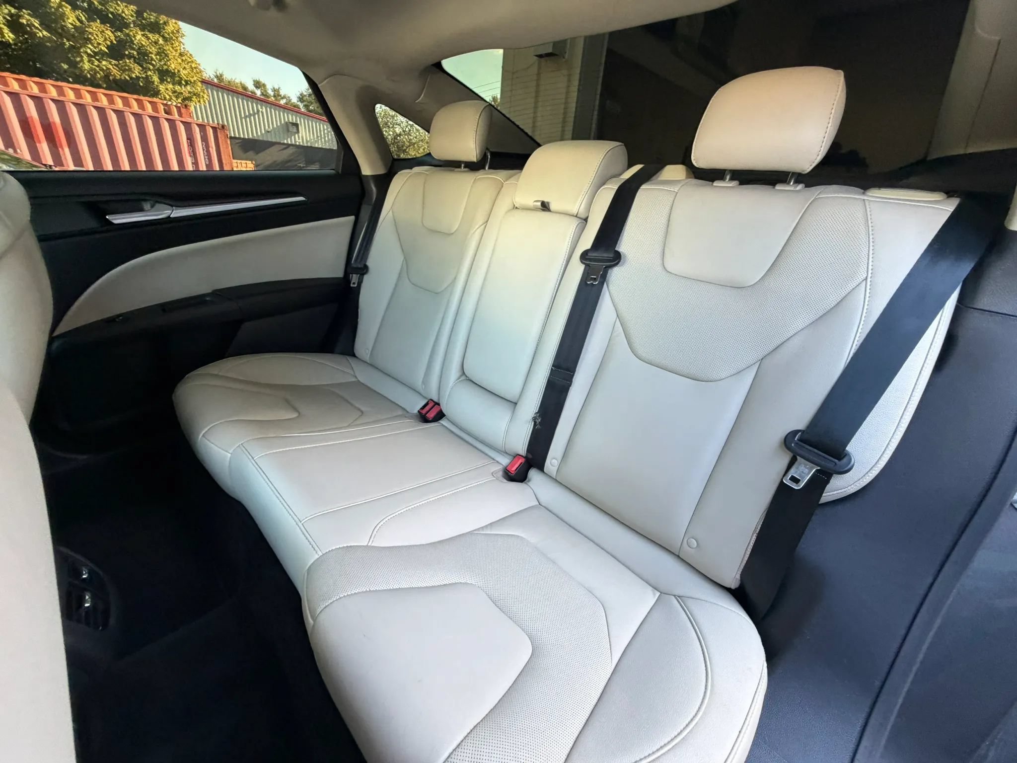 Used 2017 Ford Fusion Titanium FWD image 16