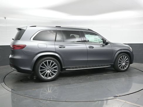 New 2026 Mercedes-Benz GLS 580 4MATIC image 2