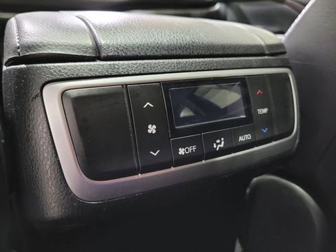 Used 2016 Toyota Highlander XLE image 49