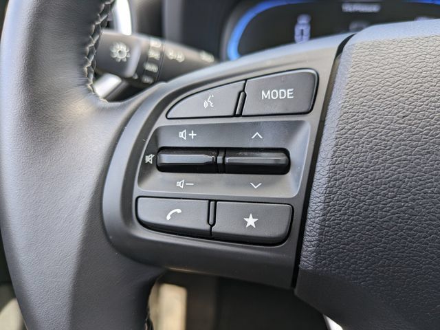 Used 2026 Hyundai Venue SEL FWD image 23
