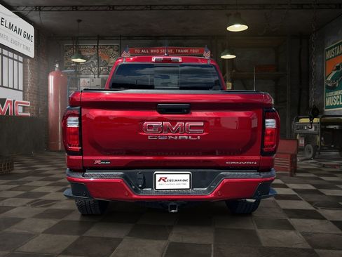 Used 2026 GMC Canyon Denali AWD/4WD image 4