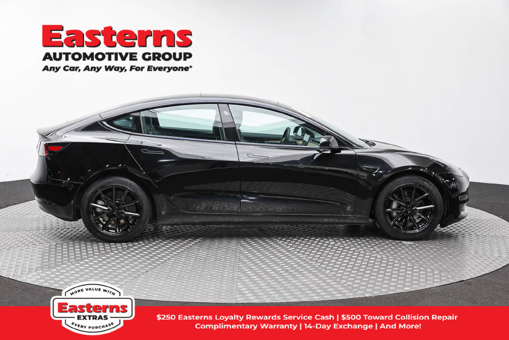 Used 2023 Tesla Model 3 Standard Range RWD image 5