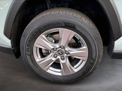 Used 2022 Toyota RAV4 XLE image 34