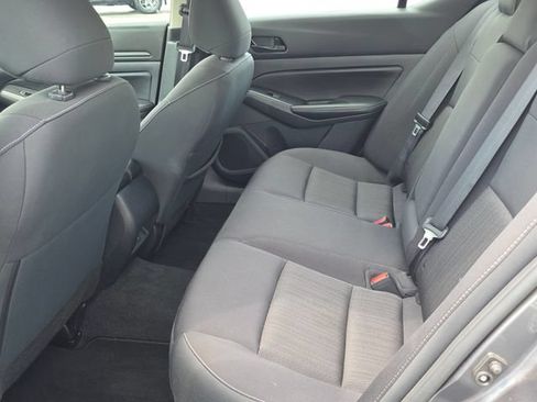 Used 2025 Nissan Altima 2.5 SV FWD image 30