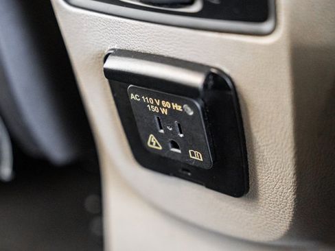 Used 2018 Ford Escape Titanium w/ Ford Safe & Smart Package image 33