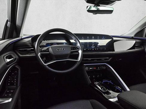 Certified 2025 Audi Q5 Premium w/ Convenience Package AWD/4WD image 18
