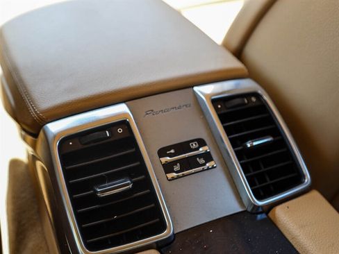 Used 2012 Porsche Panamera image 25