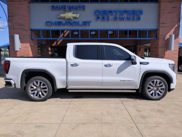 Used 2023 GMC Sierra 1500 Denali w/ Denali Reserve Package AWD/4WD image 10