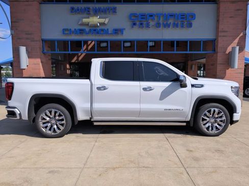 Used 2023 GMC Sierra 1500 Denali w/ Denali Reserve Package AWD/4WD image 10