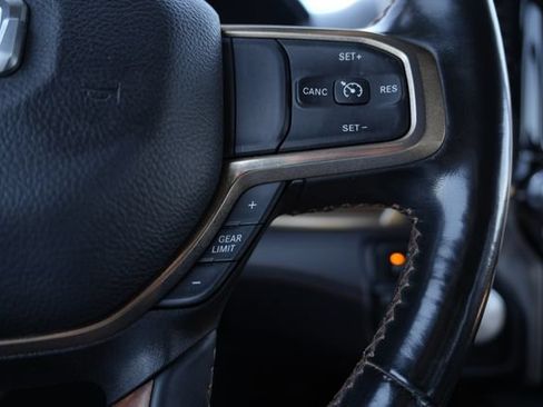 Used 2023 RAM 1500 Limited AWD/4WD image 3