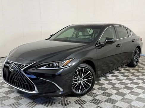 Used 2025 Lexus ES 350 w/ Premium Package FWD image 2