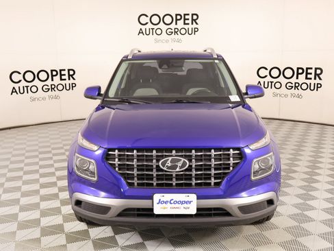 Used 2022 Hyundai Venue SEL FWD image 8