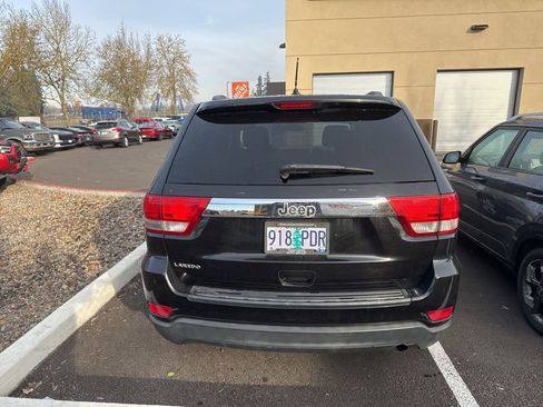 Used 2011 Jeep Grand Cherokee Laredo image 4