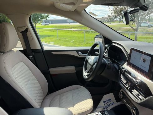 Used 2020 Ford Escape SE FWD image 28