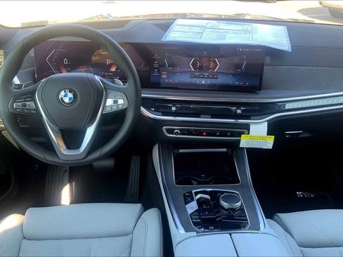 Used 2026 BMW X5 sDrive40i image 5