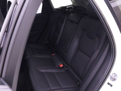 Certified 2023 Volvo XC60 B5 Ultimate w/ Protection Package Premier FWD image 13