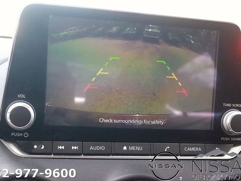 Used 2025 Nissan Sentra SV image 23