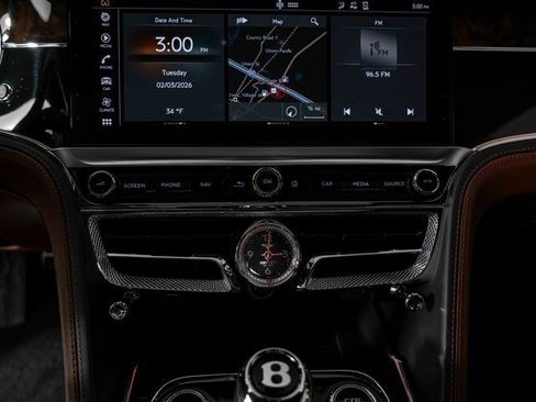 Used 2022 Bentley Flying Spur W12 image 25