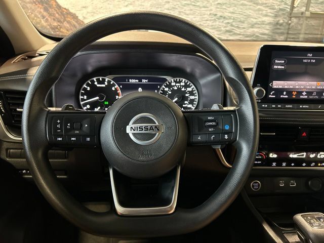 Used 2021 Nissan Rogue SV FWD image 60