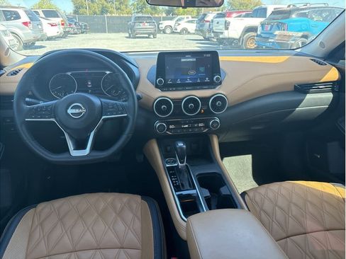 Used 2025 Nissan Sentra SV w/ SV Premium Package image 4