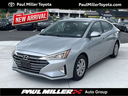 Used 2020 Hyundai Elantra SE w/ Cargo Package (C1)