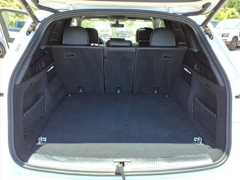 Used 2024 Audi Q5 e Prestige w/ Prestige Package AWD/4WD image 13