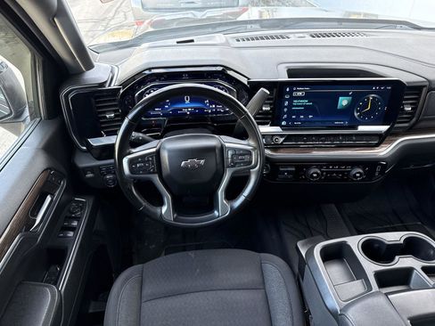 Used 2024 Chevrolet Silverado 1500 RST w/ Z71 Off-Road Package image 17