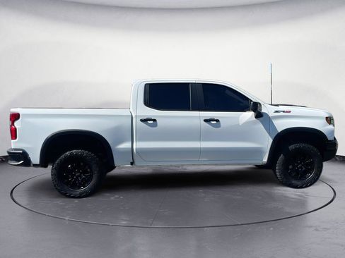 Used 2025 Chevrolet Silverado 1500 ZR2 w/ Technology Package AWD/4WD image 3
