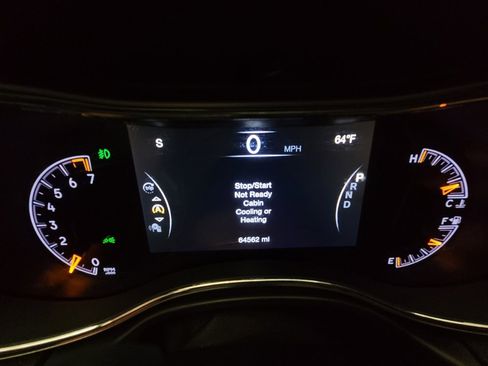 Used 2021 Jeep Grand Cherokee Limited image 23