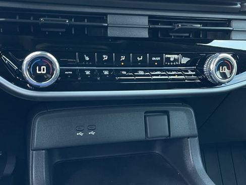Certified 2026 Honda Prologue Eco image 19