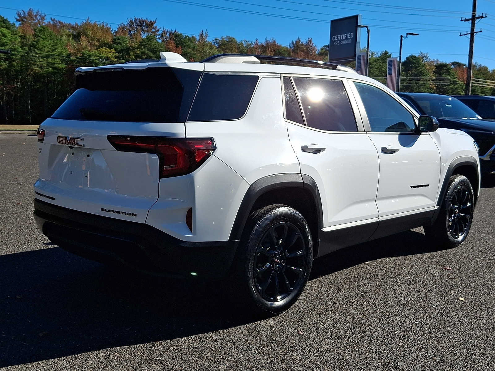 Used 2026 GMC Terrain Elevation w/ Elevation Premium Package AWD/4WD image 6