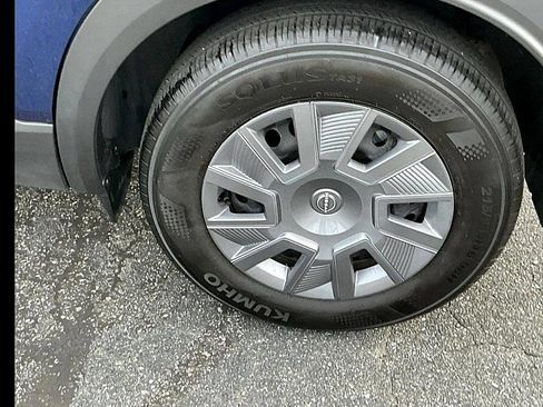 Certified 2025 Nissan Kicks S image 8