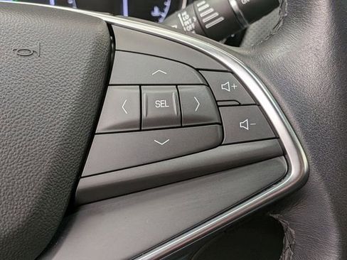 Certified 2023 Cadillac XT5 Luxury w/ LPO, Floor Liner Package AWD/4WD image 12